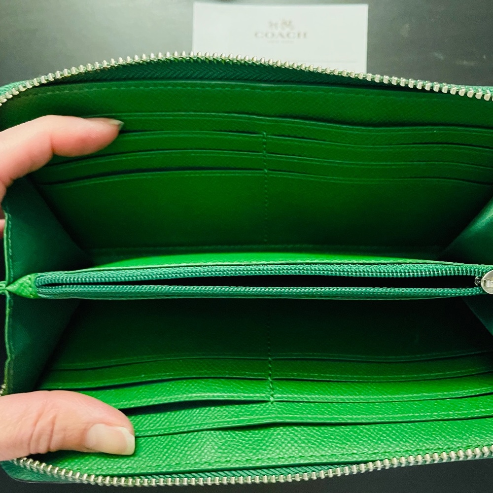 Coach Wallet-Green-/Brand New